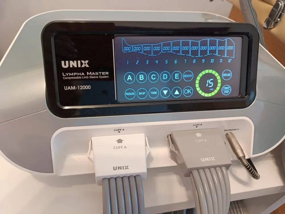 Ovládací panel přístroje na lymfodrenáž Unix Lympha Master